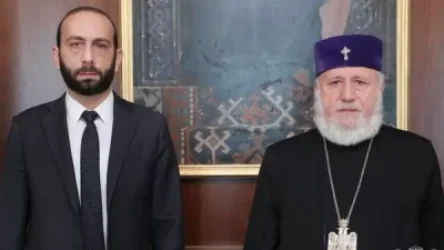 ՀՀ ԱԺ նախագահը հանդիպել է Ամենայն Հայոց Կաթողիկոսի հետ