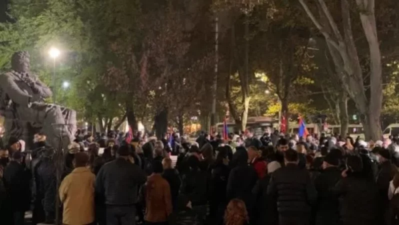 Նիկոլ Փաշինյանի հրաժարականը պահանջողները վաղը 18։00-ին կփակեն Երևանի փողոցները