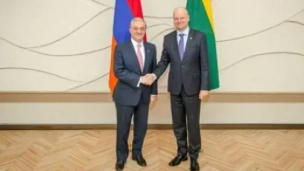 Զոհրաբ Մնացականյանը հանդիպել է  Լիտվայի վարչապետի հետ