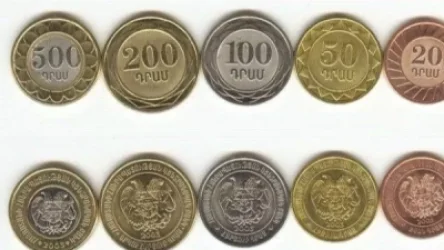 «Հայփոստ» 5 աշխատակիցներ նպաստառուներից եւ թոշակառուներից կանոնավոր ստացել են 100-200-ական դրամ գումար