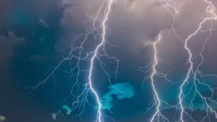 ՏԵՍԱՆՅՈՒԹ․ Ջամայկայում կայծակը հարվածել է ֆուտբոլիստներին խաղի ժամանակ