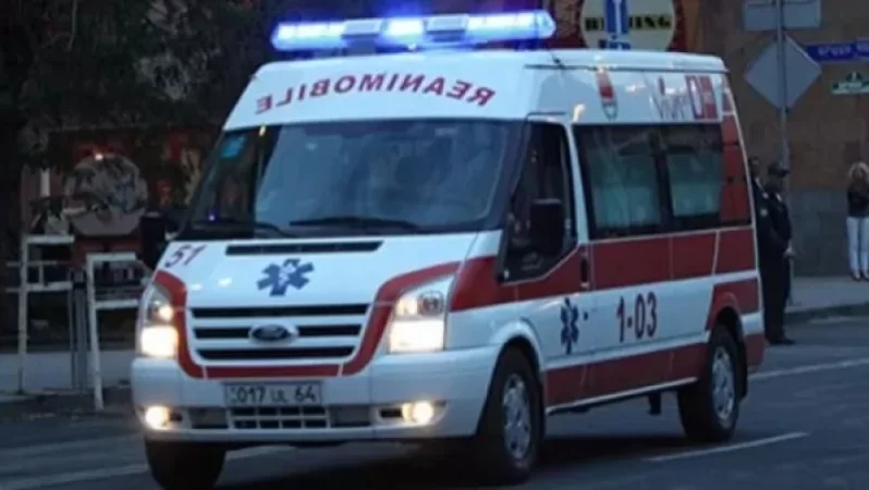 Երևանում քաղաքացին ընկել է շենքի երկրորդ հարկից