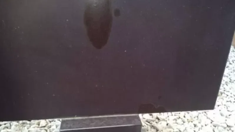 Նուբարաշենի գերեզմանատանը կրկին շիրմաքարեր են պղծվել