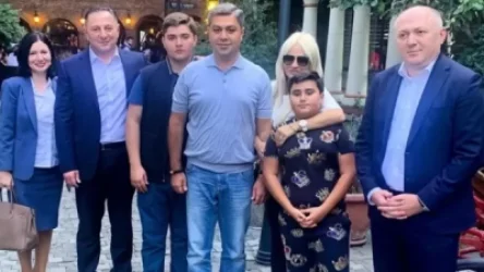 Վանեցյանը Թբիլիսիից ընտանեկան լուսանկար է հրապարակել