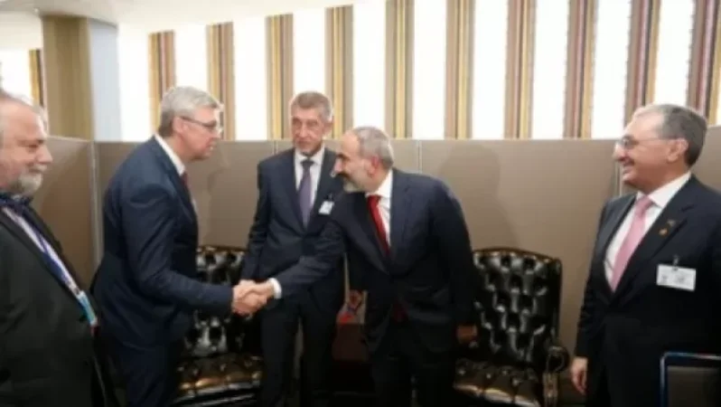 Չեխիան Հայաստանի լավ գործընկերն է. Փաշինյանը հանդիպել է Չեխիայի վարչապետի հետ