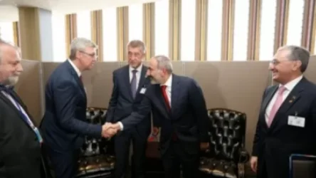 Չեխիան Հայաստանի լավ գործընկերն է. Փաշինյանը հանդիպել է Չեխիայի վարչապետի հետ