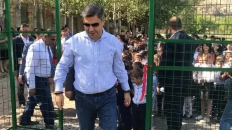 Photos: Vanetsyan Participates in the Opening of Football Fields