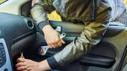 Մեքենայի մարտկոցը գողացած անձին ոստիկանները հայտնաբերել են (տեսանյութ)