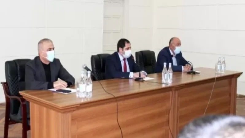 Սուրեն Պապիկյանը Սյունիքի մարզպետարանի աշխատակազմին է ներկայացրել նորանշանակ մարզպետին