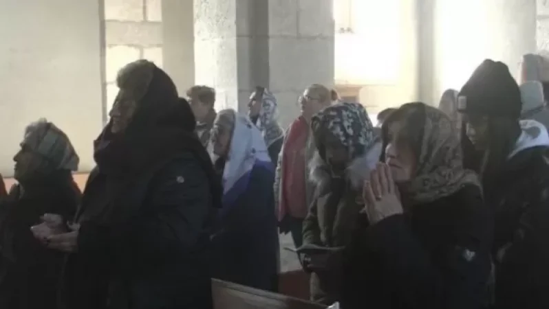 Հայ ուխտավորները ռուս խաղաղապահների ուղեկցությամբ այցելել են Ամարասի վանք