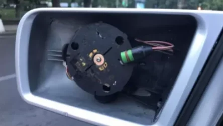 Մեքենայի հայելիներ գողացած անձը ներկայացավ ոստիկանություն