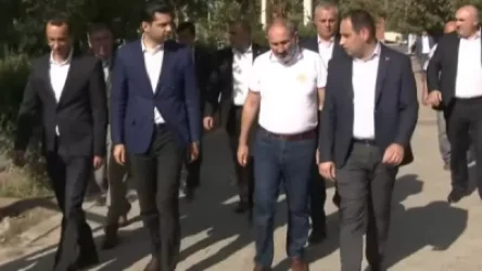 Էս ինչի՞ եք սենց հանգիստ ման գալիս․ Արմավիրի բնակչուհին՝ Փաշինյանին