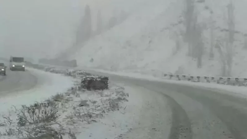 Արագածոտնի մարզի Ամբերդ ամրոց և Քարի լիճ տանող ավտոճանապարհները փակ են. ԱԻՆ