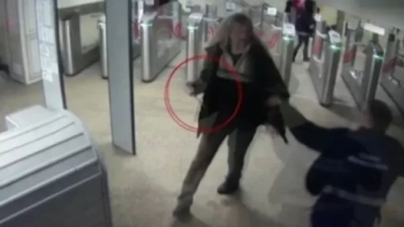 Զինված անձը մտել է թուրքայի ոստիկանության բաժանմունք և հարձակվել ոստիկանների վրա