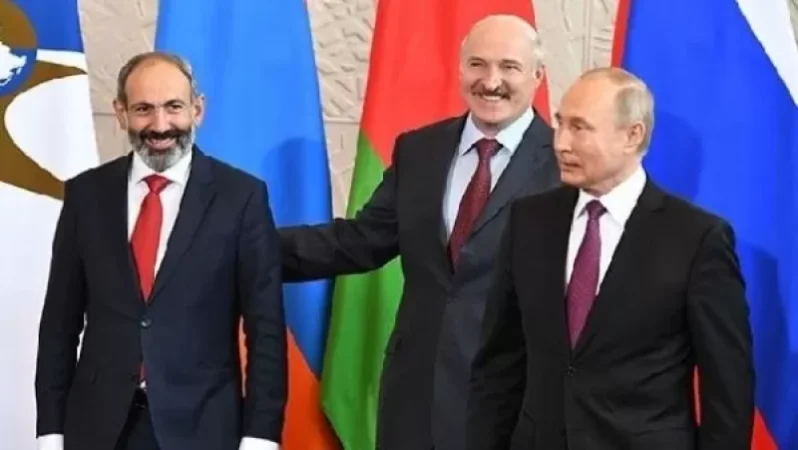 «Իրատես». Էլ ի՞նչ КГБ, ЦРУ. Փաշինյանը` Հռոմի պա­պից ա­վե­լի կա­թո­լիկ