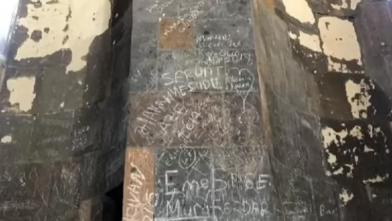 Անիի պատմական հուշարձանները այցելուների անփույթ ու անխնա վերաբերմունքի զոհ են դարձել