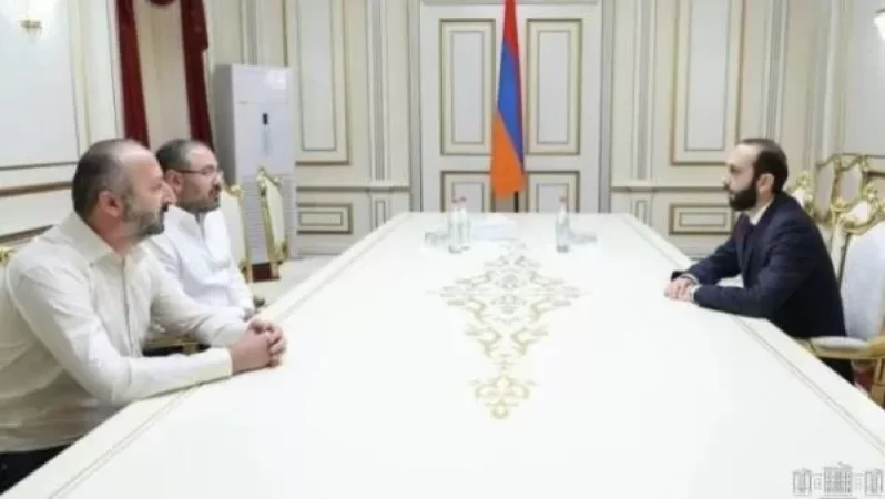 Արարատ Միրզոյանը հանդիպել է ՔՈ կուսակցության ներկայացուցիչներին