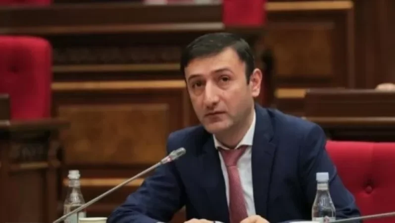 Չարենցավանը հանձնելու մասով, բնականաբար, մեկնաբանություն չունեմ․ Թունյան