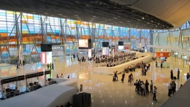 Օդանավակայանում վիճաբանություն կատարելու և հայհոյանքներ տալու համար 2 անձ է ձերբակալվել