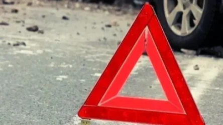 Իջևան-Բերդ ավտոճանապարհին  ավտոմեքենան դուրս է եկել ճանապարհից և բախվել սարալանջին. 3 մարդ հոսպիտալացվել է