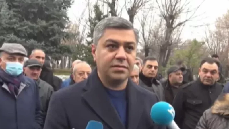 Վարչական ռեսուրսի կիրառմամբ մարդանց սգո երթի բերելն ուղղակի ամոթ է. Արթուր Վանեցյան