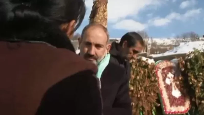 Ամեն անգամ ձեր հետ շփվելիս` գիտեմ, թե կյանքս 10 տարով երկարում է. սիսիանցի կինը՝ վարչապետին