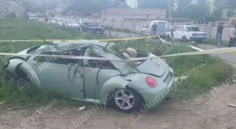 «Volkswagen»-ը բախվել է հողաթմբին ու մի քանի պտույտ շրջվել. կա երկու վիրավոր, 2 տարեկան երեխան մահացել է