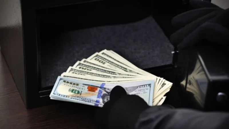 Կոտայքում անհայտ անձինք տնից գողացել են 55 հազար ԱՄՆ դոլար՝ կոտրելով ապակին