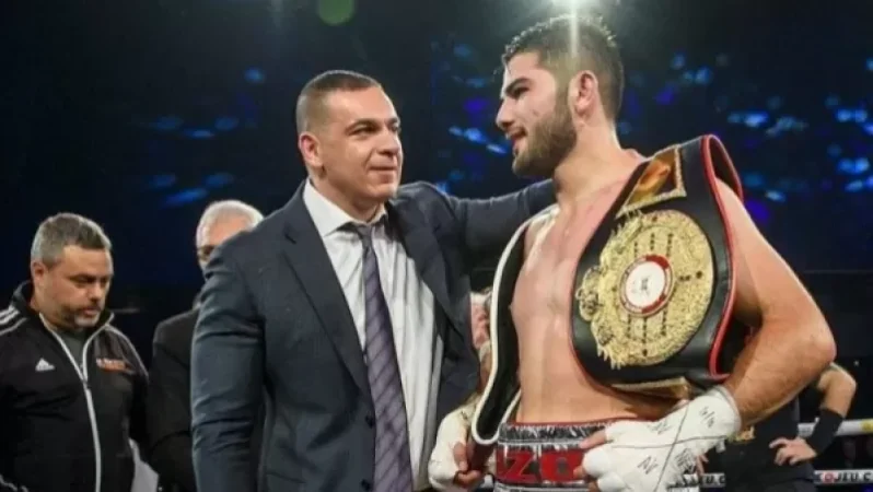 «Ես պաշտպանել եմ մեր դրոշը, հիմա ձեր օգնության կարիքն ունեմ». Կանադահայ բռնցքամարտիկը դիմել է Հայաստանի իշխանություններին