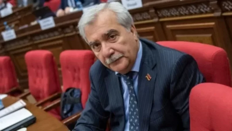 Նաիրի Հունանյանը 20 տարի ուշացել է. Անդրանիկ Քոչարյան