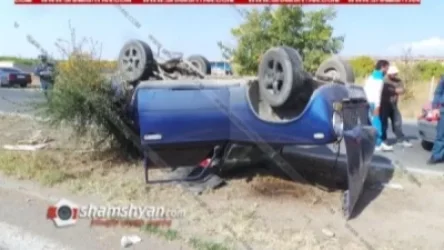 Խոշոր ավտովթար Արմավիրի մարզում. բախվել են Ford Transit-ն ու ВАЗ 21011-ը. վերջինը գլխիվայր շրջվել է