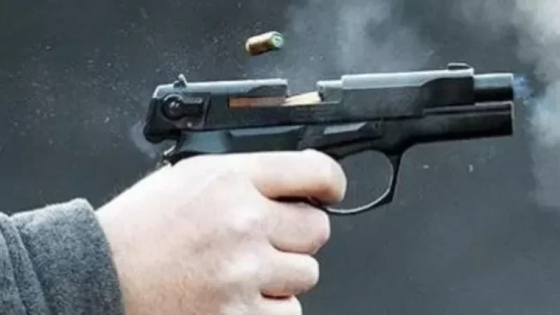 Արտակարգ դեպք Երևանում. երիտասարդը կրակել է բնակչուհու մեքենայի վրա