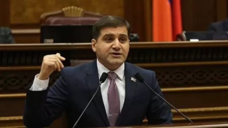 «Հրապարակ». Արման Բաբաջանյանը կուսակցություն է ստեղծում