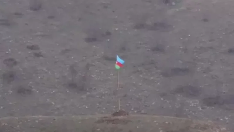 Photos: Azerbaijani Flag Raised by the Vorotan River in Syunik, Azerbaijani Soldiers Deployed