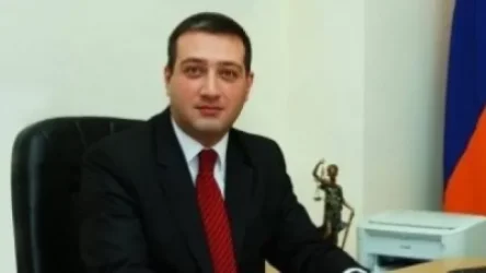 Արտակարգ դեպք. դատավորն ատրճանակը ձեռքին սպառնացել է, որ «սաղին կսպանի»