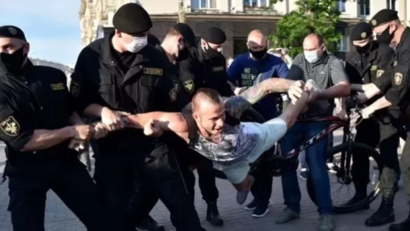 Բելառուսի ՆԳՆ ղեկավարը հանձնարարել է բողոքի ակցիաների ժամանակ «չկպնել» լրագրողներին