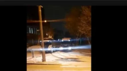 ՏԵՍԱՆՅՈՒԹ. Քաղաքացիները բեռնատարներով ավազ են լցրել դեպի Կառավարության շենք տանող ճանապարհի վրա