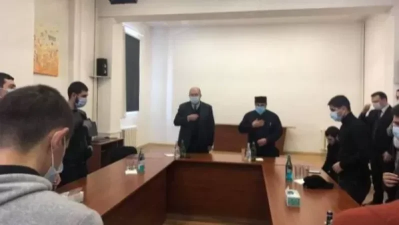 Նախագահ Սարգսյանը Գյումրիում հանդիպել է Արցախյան պատերազմին Շիրակի մարզից մասնակցած զինծառայողների հետ