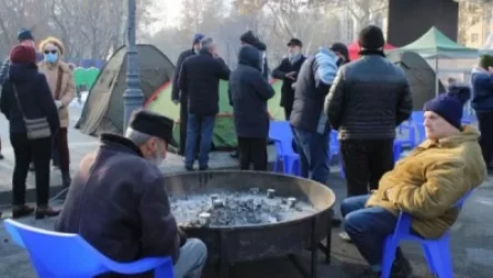 Հանրապետության հրապարակում շարունակվում է Հայրենիքի փրկության շարժման նստացույցը