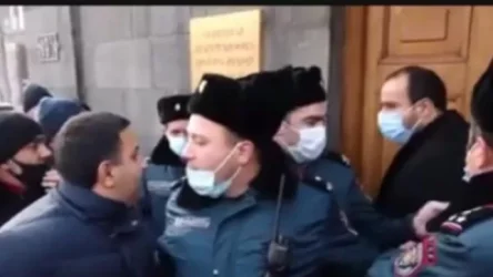 ՏԵՍԱՆՅՈՒԹ. «Բռնեք շիշը». վիճաբանություն՝ Հայկ Սարգսյանի և ցուցարարների միջև