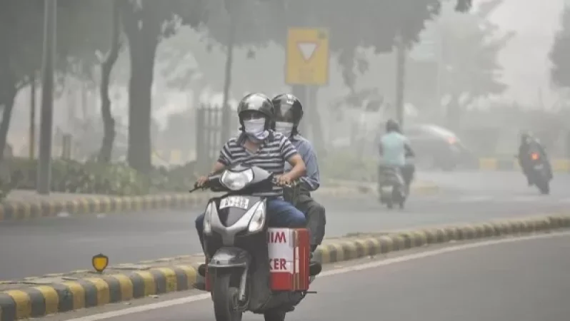 PICTURES: India Suffocates from Air Pollution