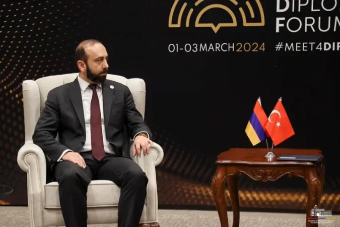 Անցյալը փորփրելը կառուցողական մոտեցում չէ․ Միրզոյան