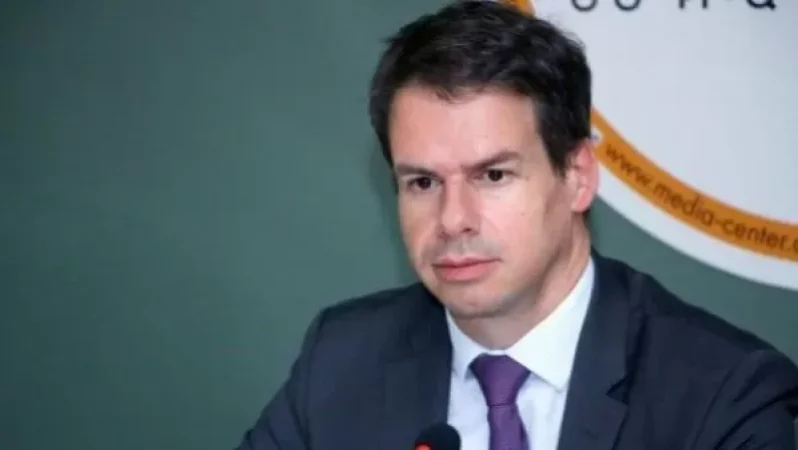 Մտքով այն ընտանիքների հետ եմ, որոնց սեղանի շուրջ աթոռներից մեկը դատարկ կմնա. Ջ. Լաքոթ