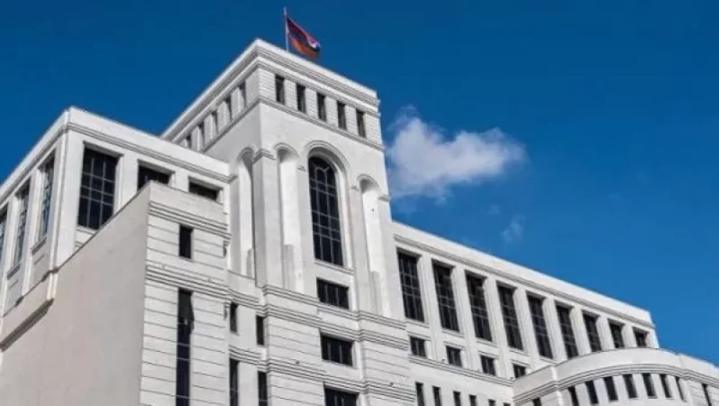 Առանձնահատուկ դեպքերում երկու երկրների քաղաքացիների մուտքը ՀՀ կամ Ադրբեջան փաստացի իրականացվում է հատուկ թույլտվության հիման վրա. ԱԳՆ