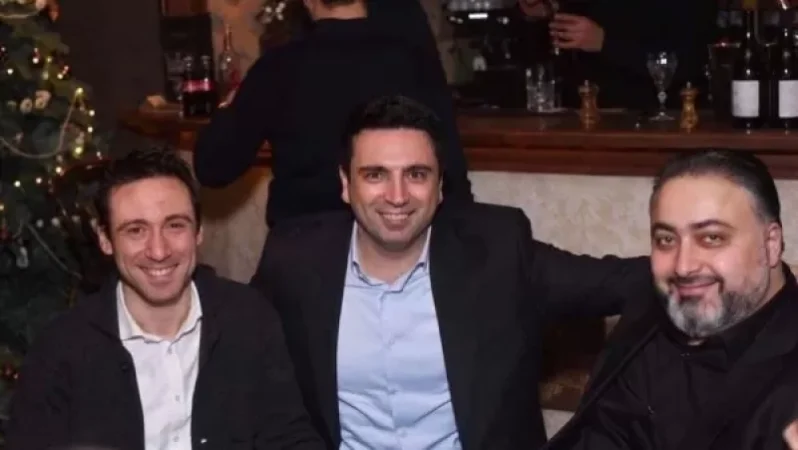 Կենտրոնի թաղապետի պաշտոնում Վիկտոր Մնացականյանին փոխարինում է Ալեն Սիմոնյանի աները