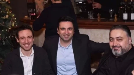 Կենտրոնի թաղապետի պաշտոնում Վիկտոր Մնացականյանին փոխարինում է Ալեն Սիմոնյանի աները