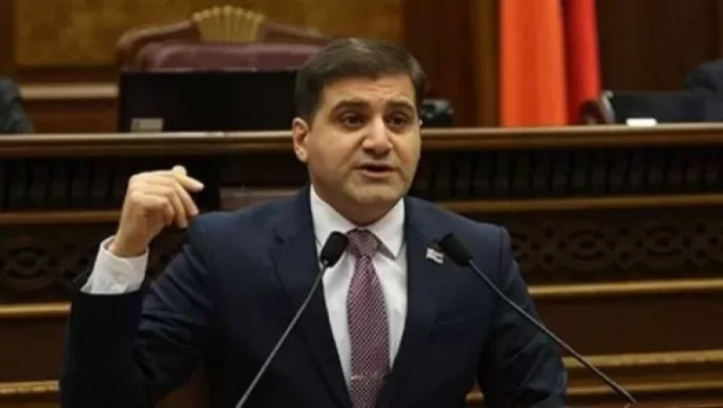 ՍԴ-ն՝ Վանաձոր, ՀԾԿՀ-ն՝ Գավառ. Արման Բաբաջանյանը դիմել է վարչապետին՝ կառույցների տեղափոխման հարցով