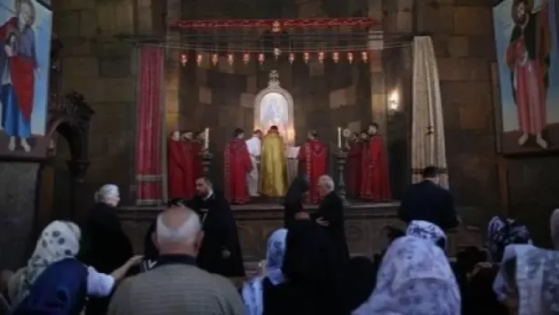 Երևանում մտել են եկեղեցիներ ու պատարագի ժամանակ անվայել արտահայտություններով վիրավորել մարդկանց