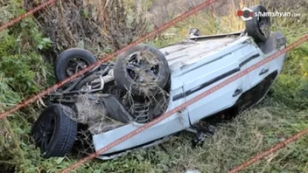 Հրազդան կիրճում մեքենան գլխիվայր շրջվել է․ կան վիրավորներ