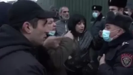 ՏԵՍԱՆՅՈՒԹ. Ձեռքով հետս չխոսա՛ս. վեճ օդանավակայանի մոտ